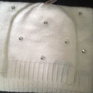 Victoria Secret hat/scarf set